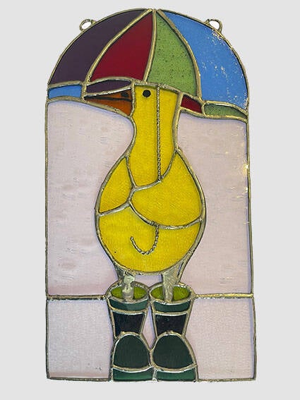 Tiffany glaskunst te koop: Eendje met paraplu en regenlaarzen