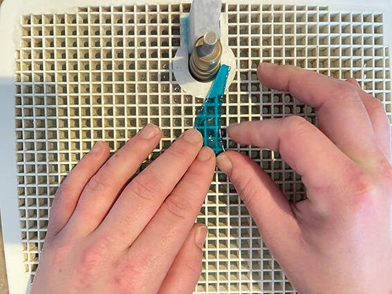 Tiffany glaskunst: Glas slijpen