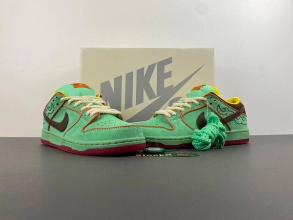 Nike SB Dunk Low "BHM" – 5K1 Edition | Mintgroen/Bruin/Rood | Black History Month | Maten EU 40–47.5 | Artikel HF3058-300