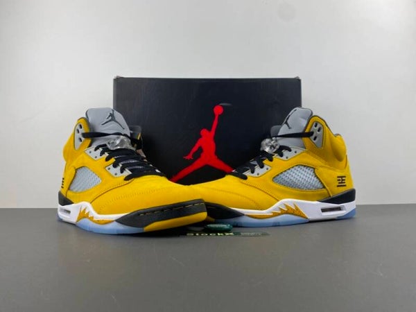 SEO Titel  Air Jordan 5 "Tokyo" – A1 Versie | Geel Suède | Maten EU 40.5–48.5 | Artikel IO3372-700 | Release 27 Sept