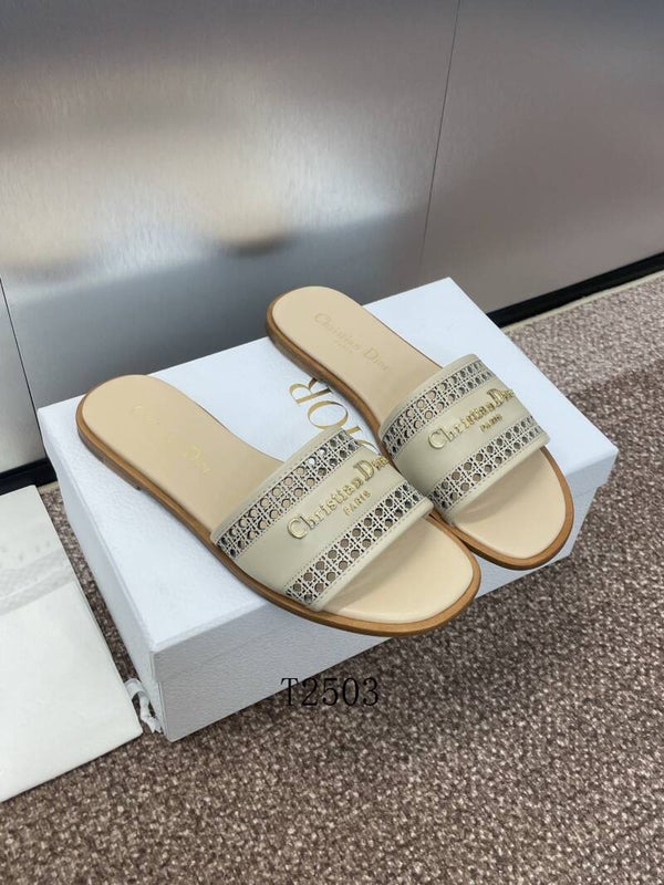 Christian Dior Dames Sandalen – Leren Slides met Cut-Out Design & Gouden Branding | Maten 35-43 | Zomercollectie 2025