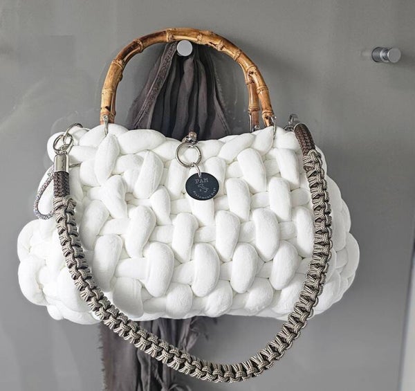 Stricktasche weiss Samtoptik