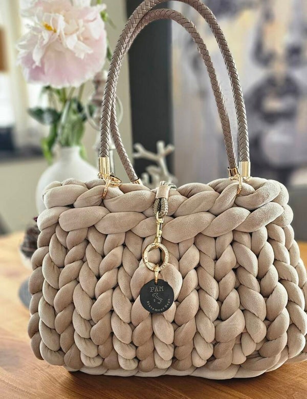 Stricktasche Pillow Grey