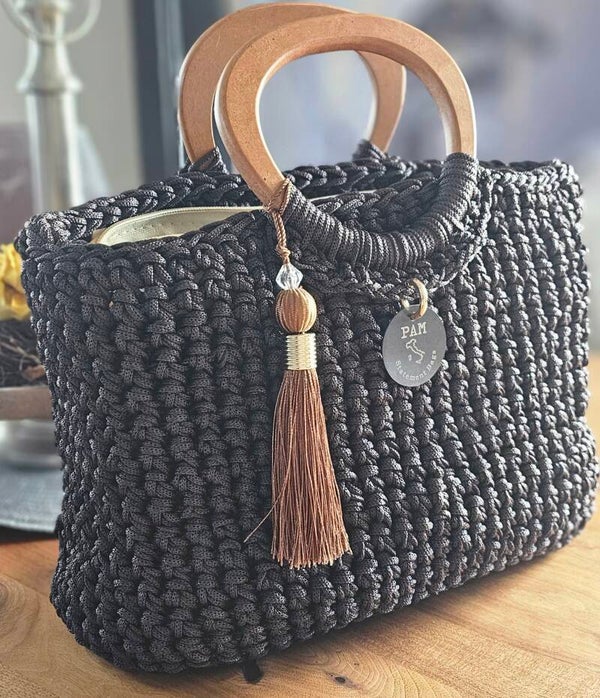 Edle Häkeltasche in dunkelbraun