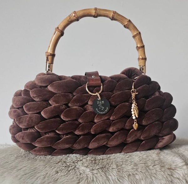 Stricktasche in edler brauner Samtoptik
