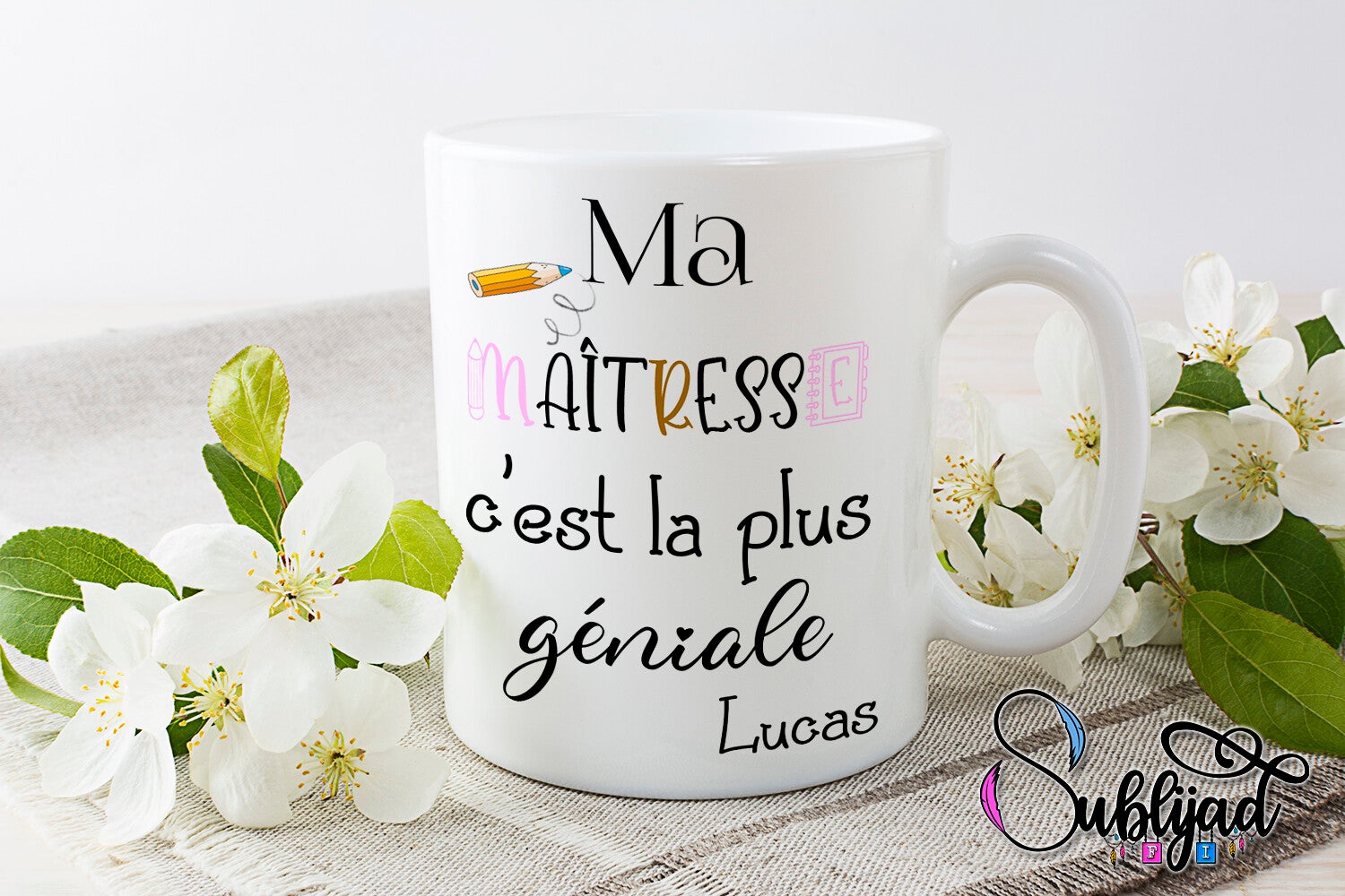 TASSE Mug Ma maîtresse c'est la plus géniale personnalisé avec prénom de votre choix