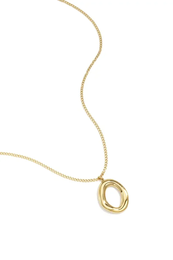 Necklace With Organic Oval-Shaped Pendant gold