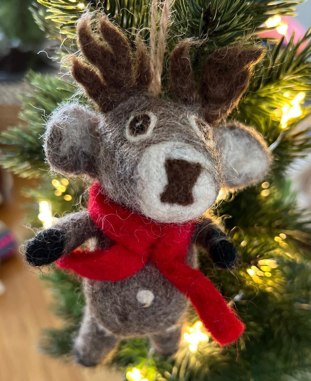 Hanger rendier grijs