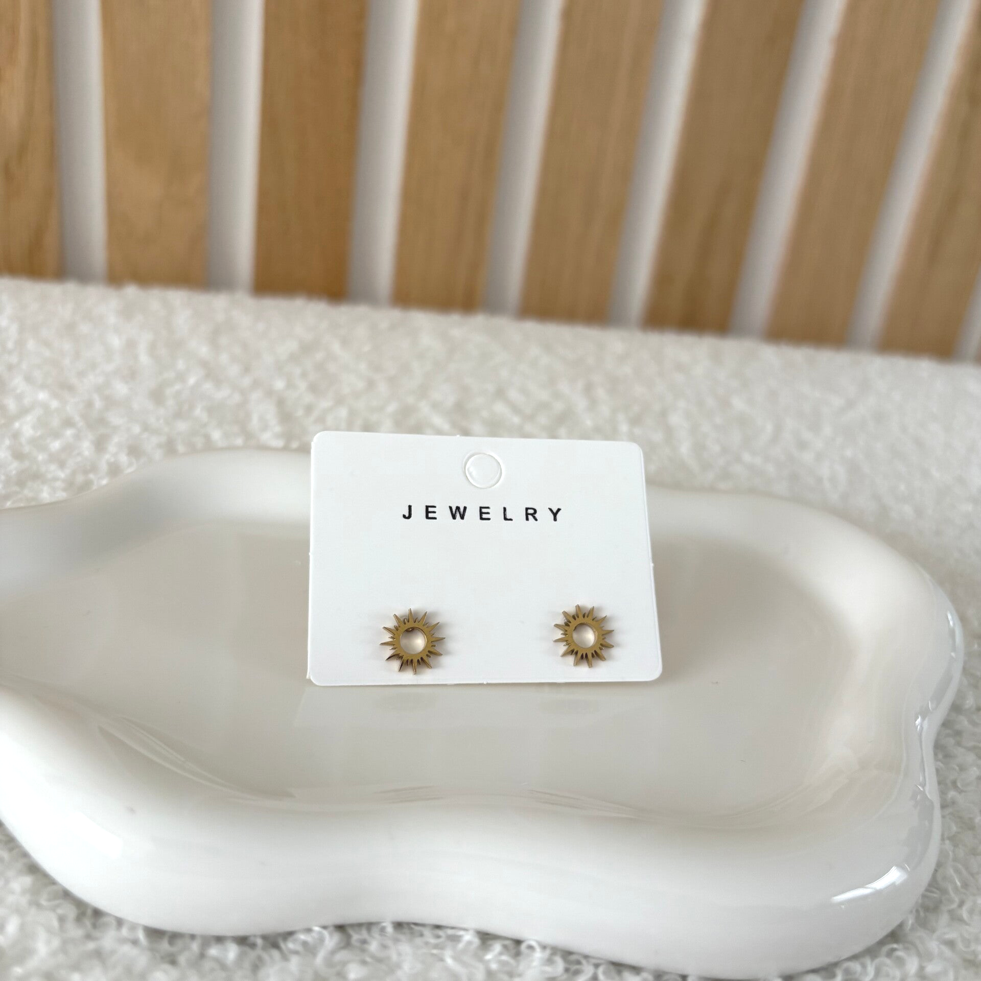 Puces d’oreilles soleil doré