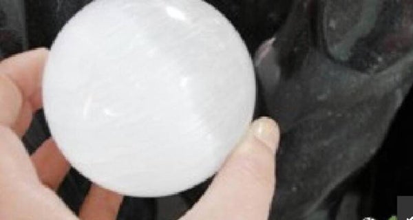 Esfera selenita de 6 a 7 cm