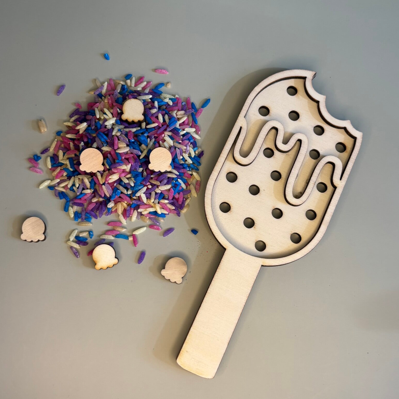 Houten zeef ijsje op stokje