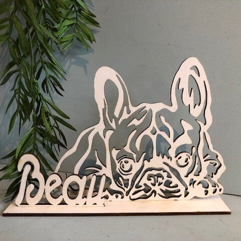 Franse buldog op standaard met naam