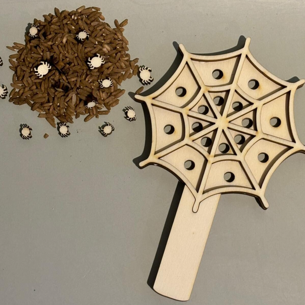 Houten zeef spinnenweb