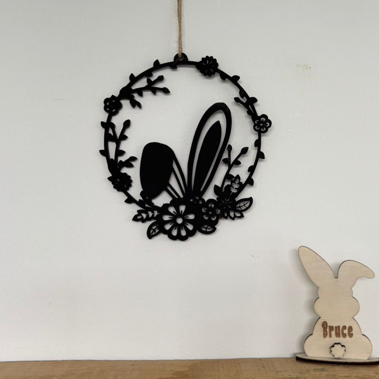 Paashanger konijnenoren & bloemen