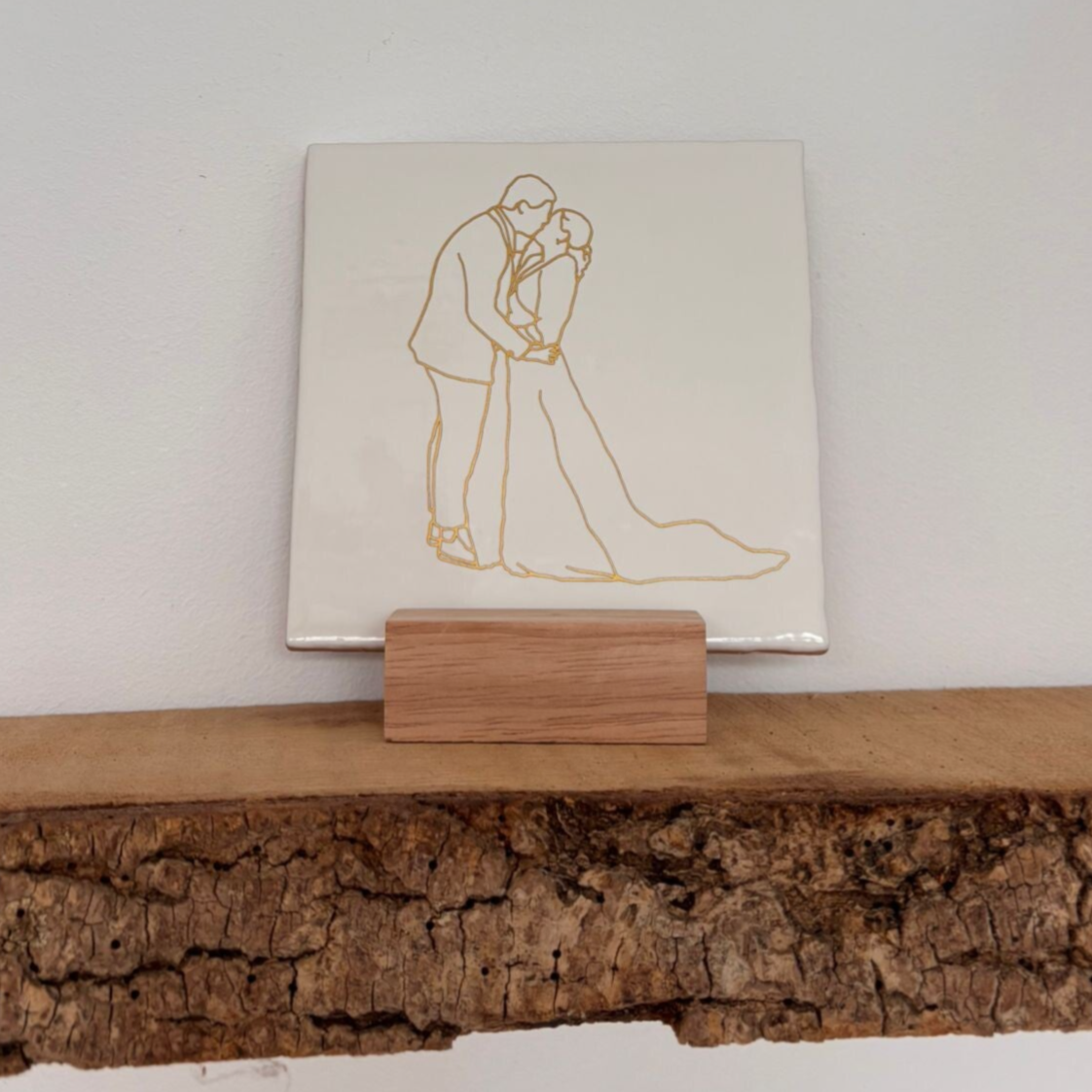 Lijntekening op tegeltje