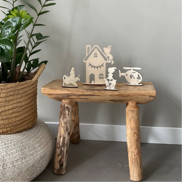 Compleet houten Sint dorp met vliegtuig