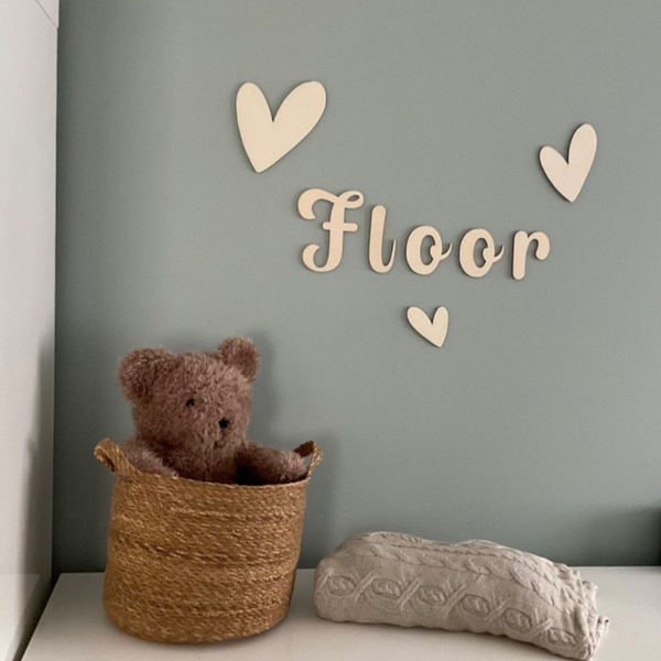 Houten figuren speelse hartjes