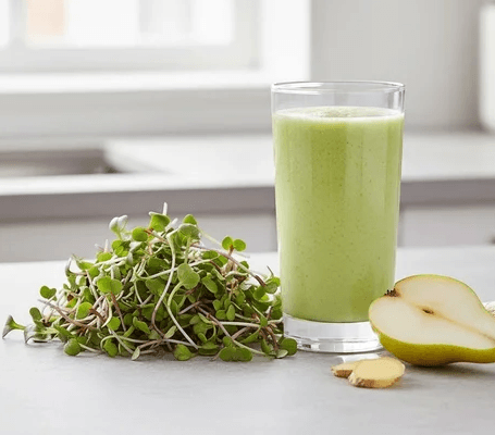 Zesty Radish Kick – Med päron, spenat & rädisgroddar odlade på fröer från HCT Seeds