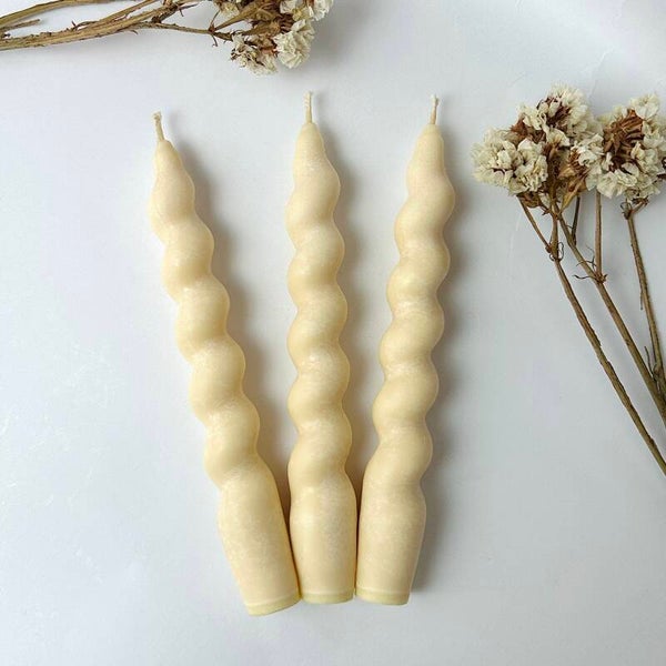 Zestaw Świec Spiral 3 x 50g , kolor kremowy
