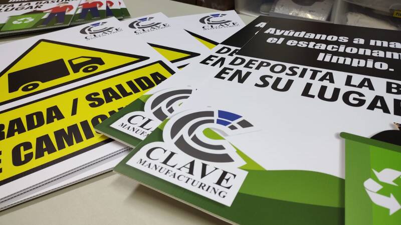 LETREROS DE COROPLAST