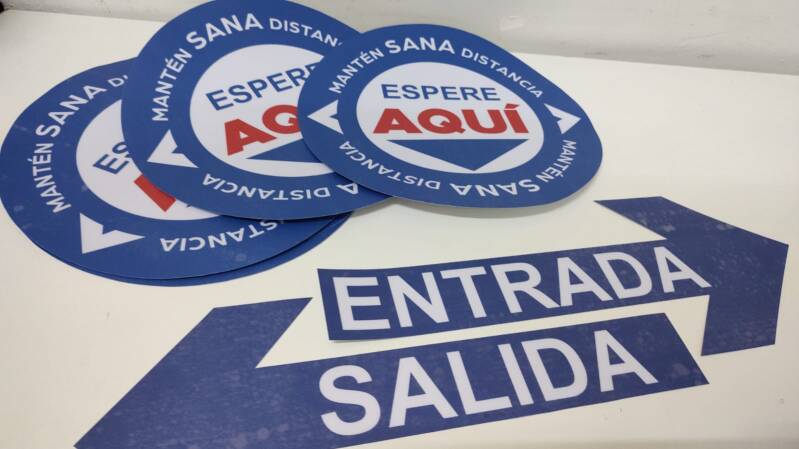 SEÑALITICA PARA PISO