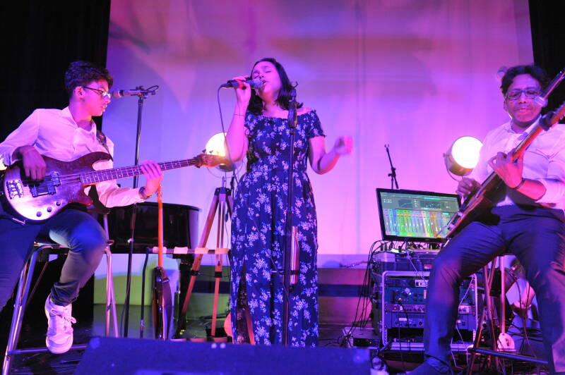 dsc_2372-standard.jpg