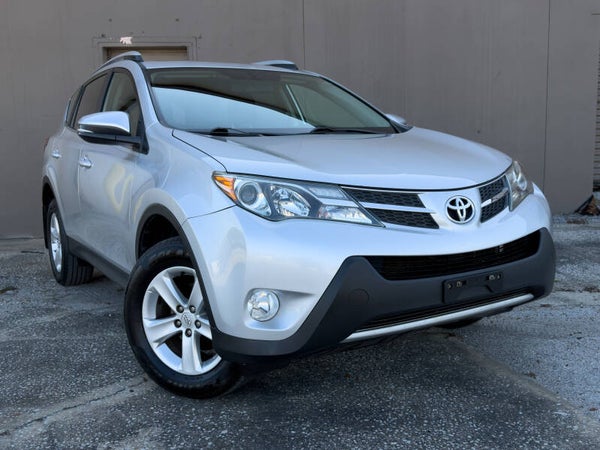 2013 Toyota RAV4 AWD **NEEDS NOTHING**
