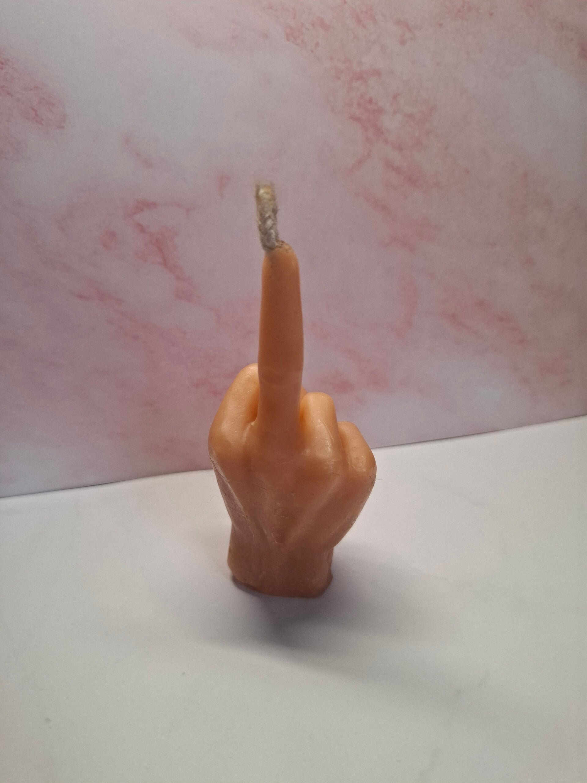 Mittelfinger-kerze
