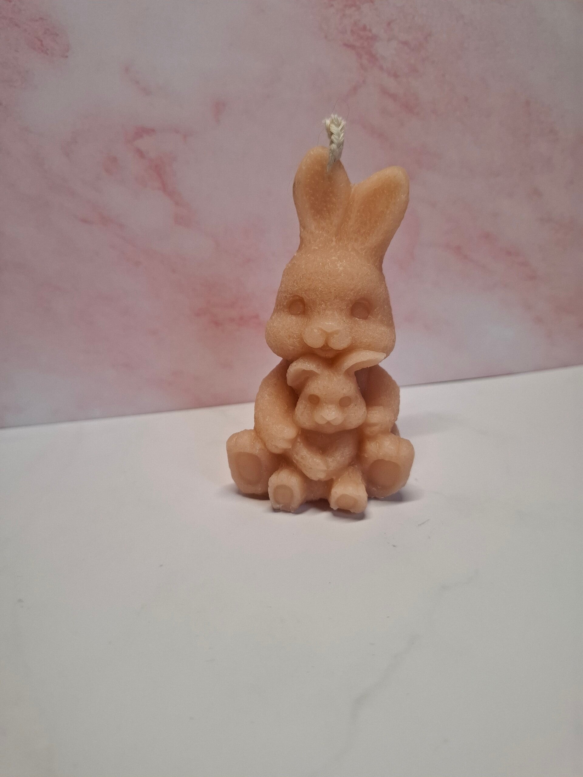 Süße Hasen-kerze mit baby