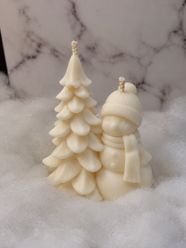 Schneemann mit weihnachtsbaum
