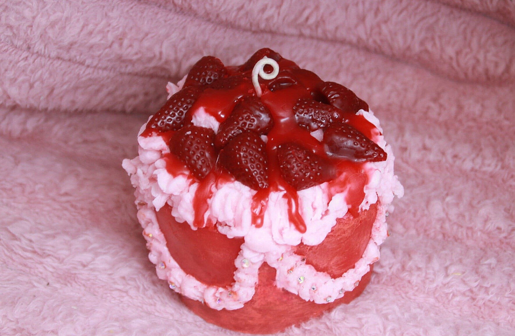 Erdbeertörtchen- kerze