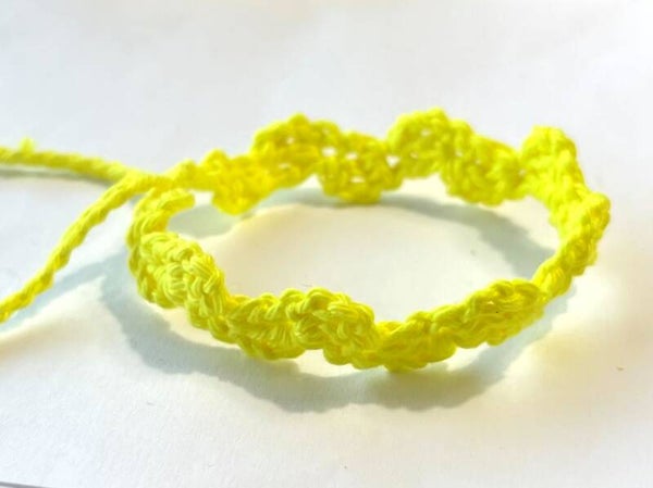 Neon Yellow armbandje Wave