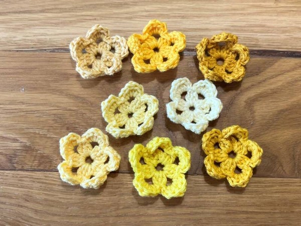 Setje 8 bloemetjes Geel