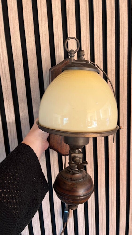 Antieke wandlamp