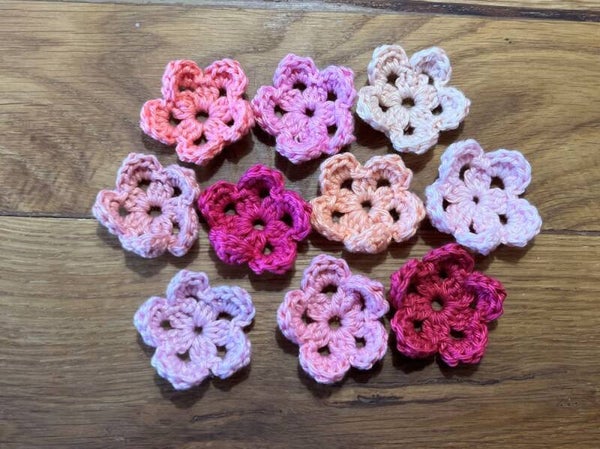 Setje 10 bloemetjes Roze