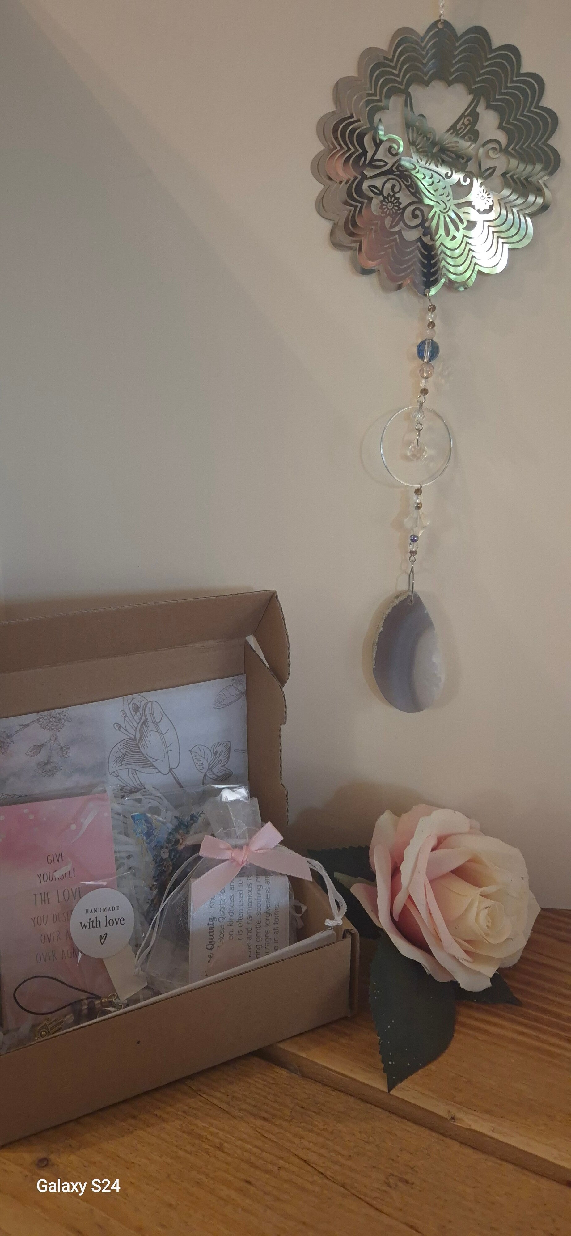C6 Hummingbird Suncatcher with Agate