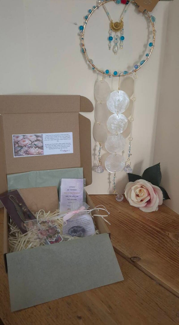 E2 Gold, Teal & Clear beaded suncatcher with shell discs