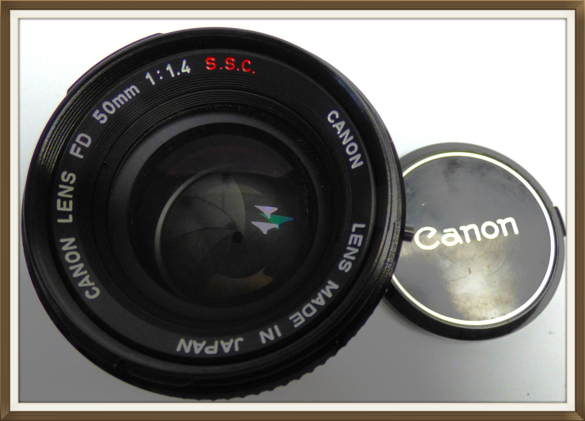 CANON FD OBJECTIF 1.4/50 mm avec BOUCHONS AV et AR