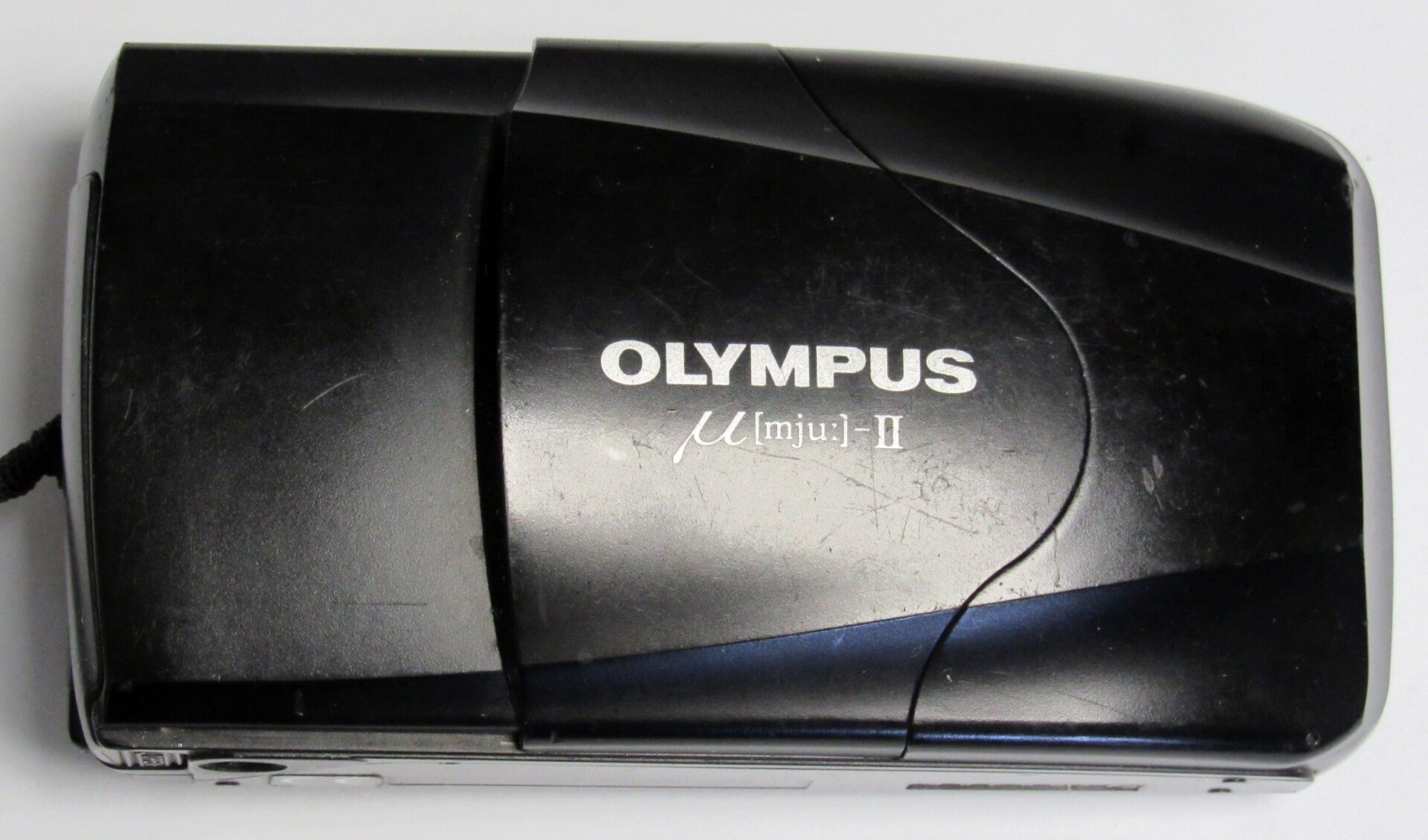 OLYMPUS MJU II (2) MULTI AF FLASH INTÉGRÉ ULTRA COMPACT 2.8/35mm CAMERA.