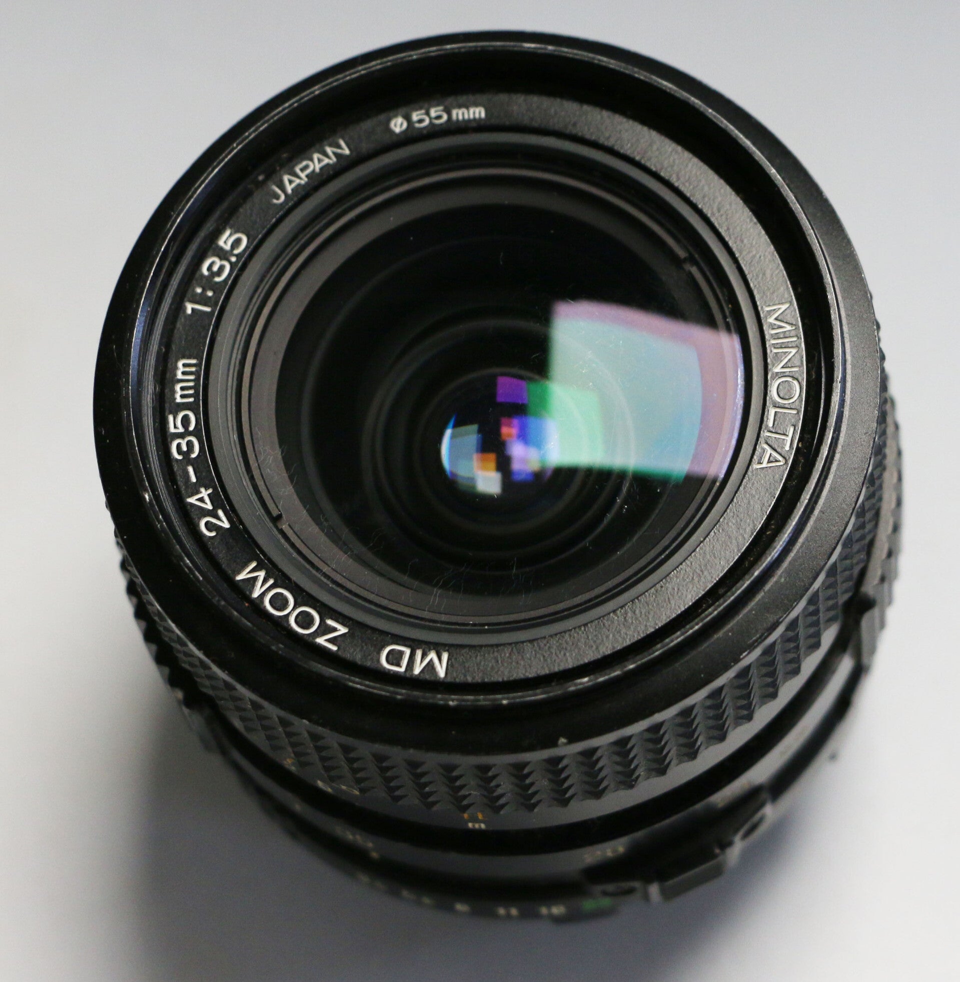 MINOLTA MD ZOOM 3.5/24-35mm - LIRE DESCRIPTIF