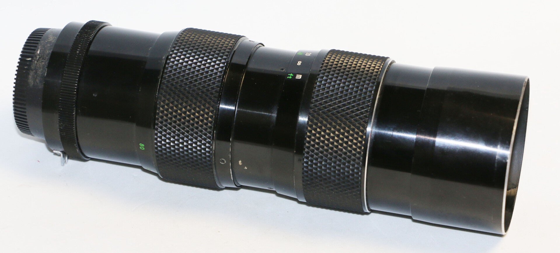 NIKON (pour) SOLIGOR C/D 3.5/80-200 mm (Lire SVP)