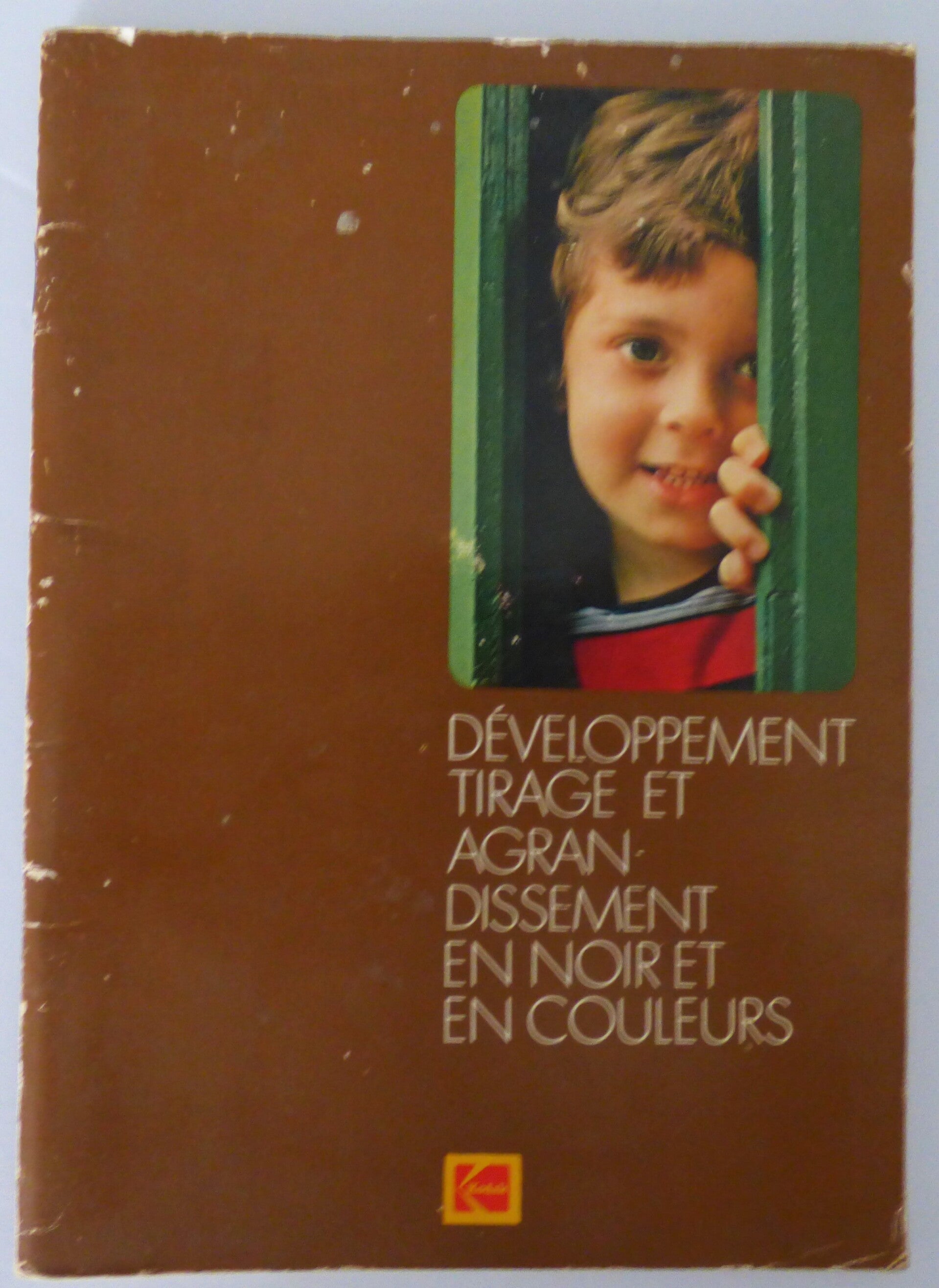 KODAK DÉVELOPPEMENT TIRAGE ET AGRANDISSEMENT EN NOIR ET EN COULEURS