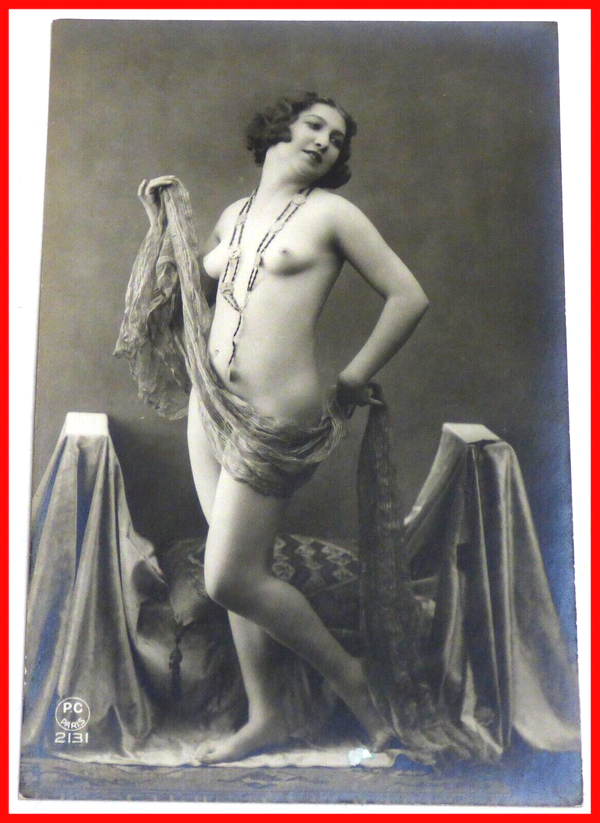 CARTE POSTALE CPA CP Paris 2131 JEUNE FEMME NUE SEXY EROTIQUE NUDE