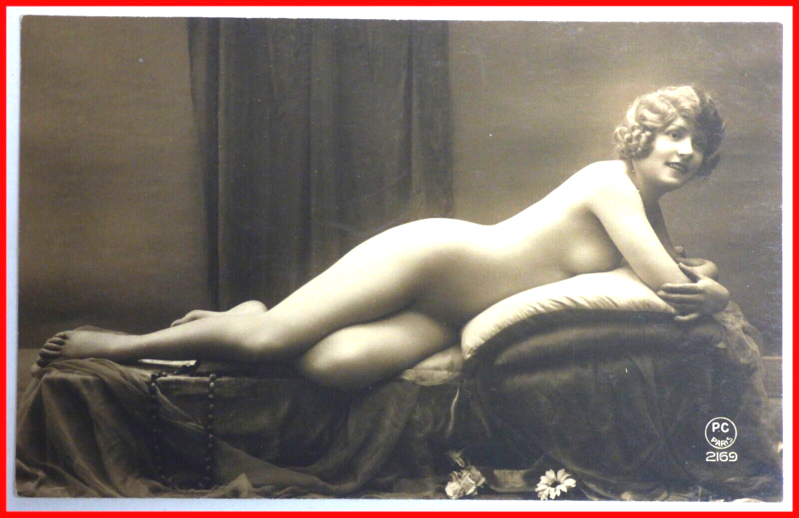 CARTE POSTALE CPA CP Paris 2169 JEUNE FEMME NUE SEXY EROTIQUE NUDE