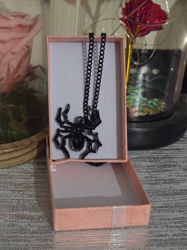 collier spider -gothique  style sombre