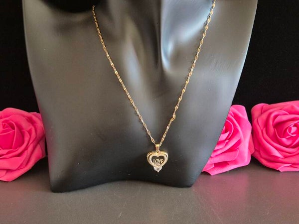 collier  pendentif love  éternel doré