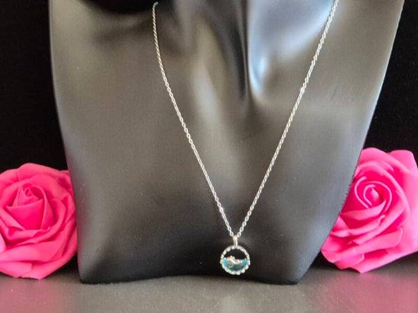 collier pendentif  baleine des océans