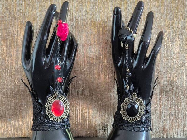 bracelet et bague main  pierre feu gothique