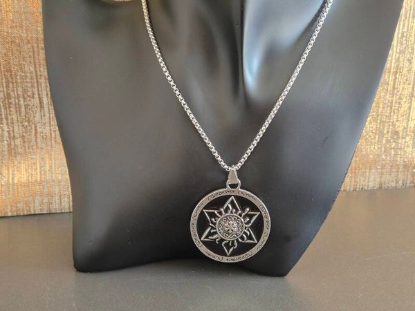 collier fleurd' ombre gothique -pendentif mystique