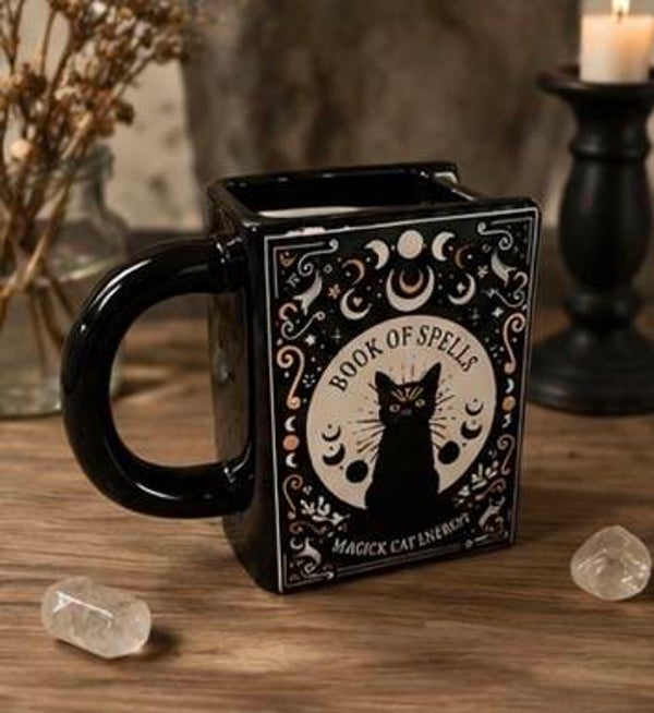 Mok ‘Book of spells, Magick cat energy’